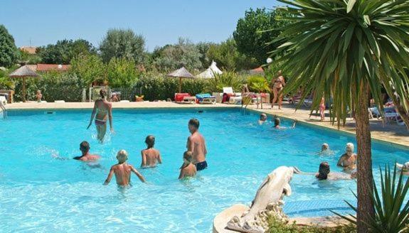 Hotel Camping Beau Rivage Mèze Exterior foto